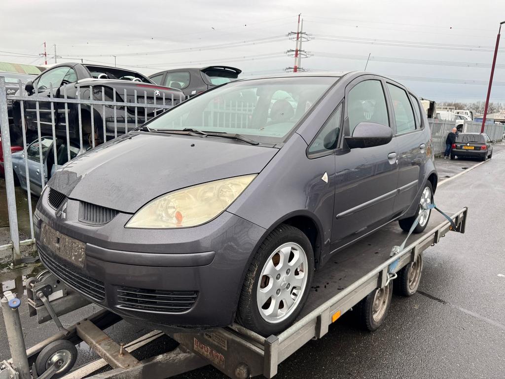 Mitsubishi Colt 1.3 Invite 2006 veel onderdelen voorradig, Gebruikt, -, -, Ophalen of Verzenden
