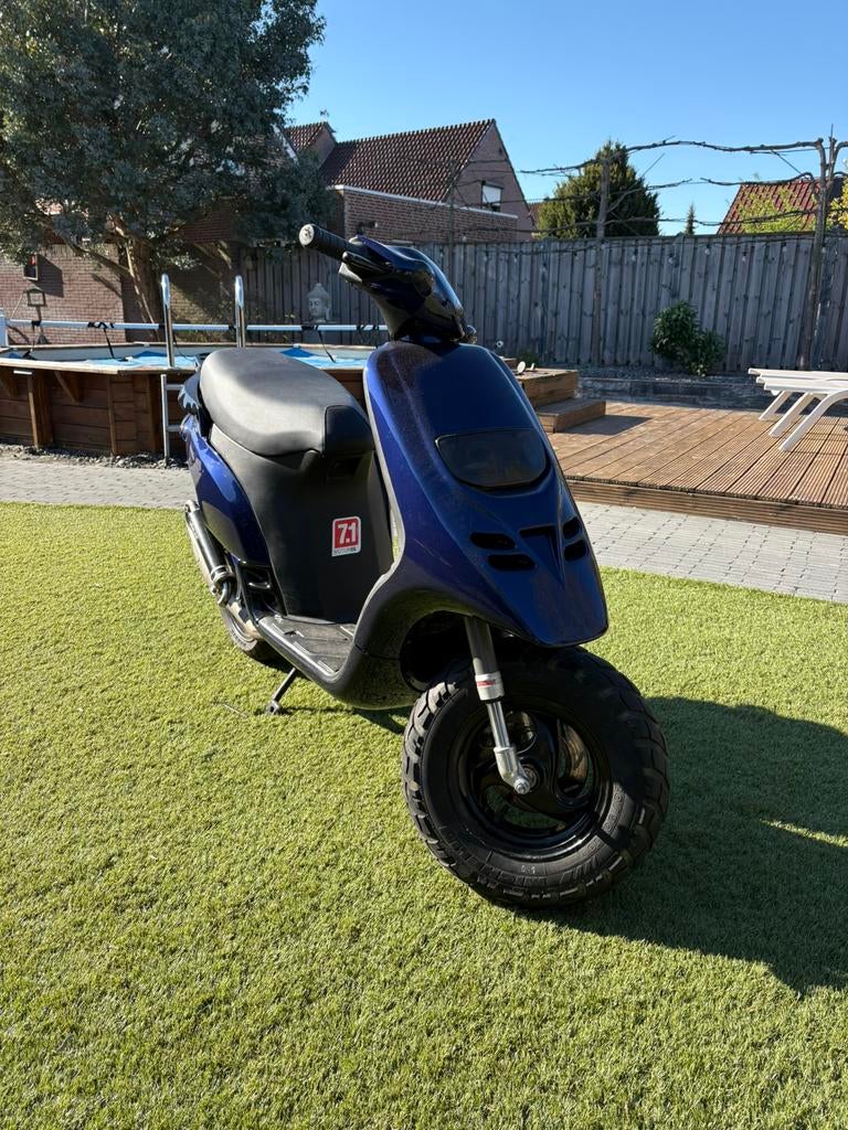 Typhoon 70cc, Fietsen en Brommers, Scooters | Piaggio, Zo goed als nieuw, Overige modellen, Tweetakt, Ophalen