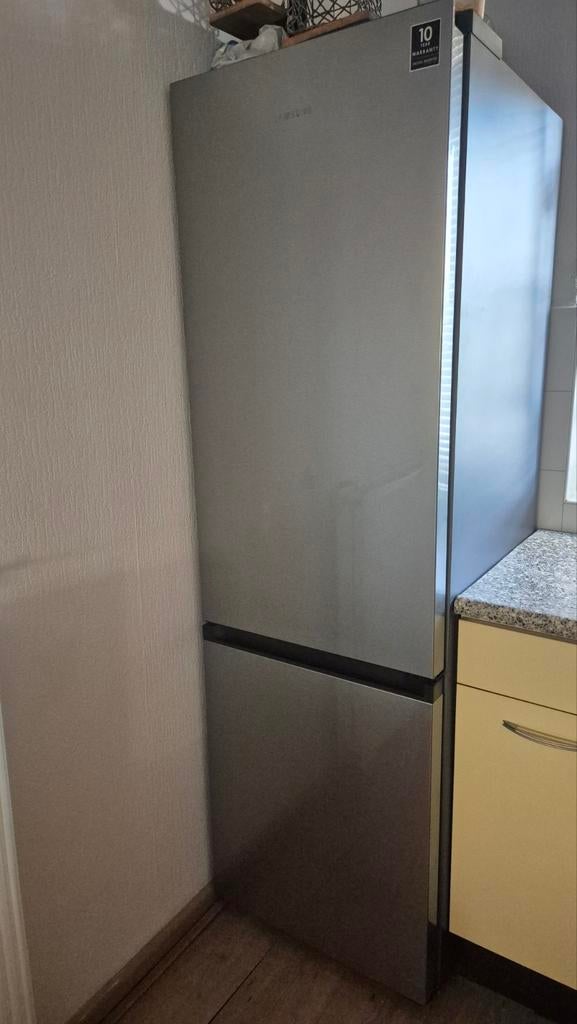 Zo goed als nieuwe koelvriescombinatie, Ophalen, 200 liter of meer, Met aparte vriezer, 160 cm of meer