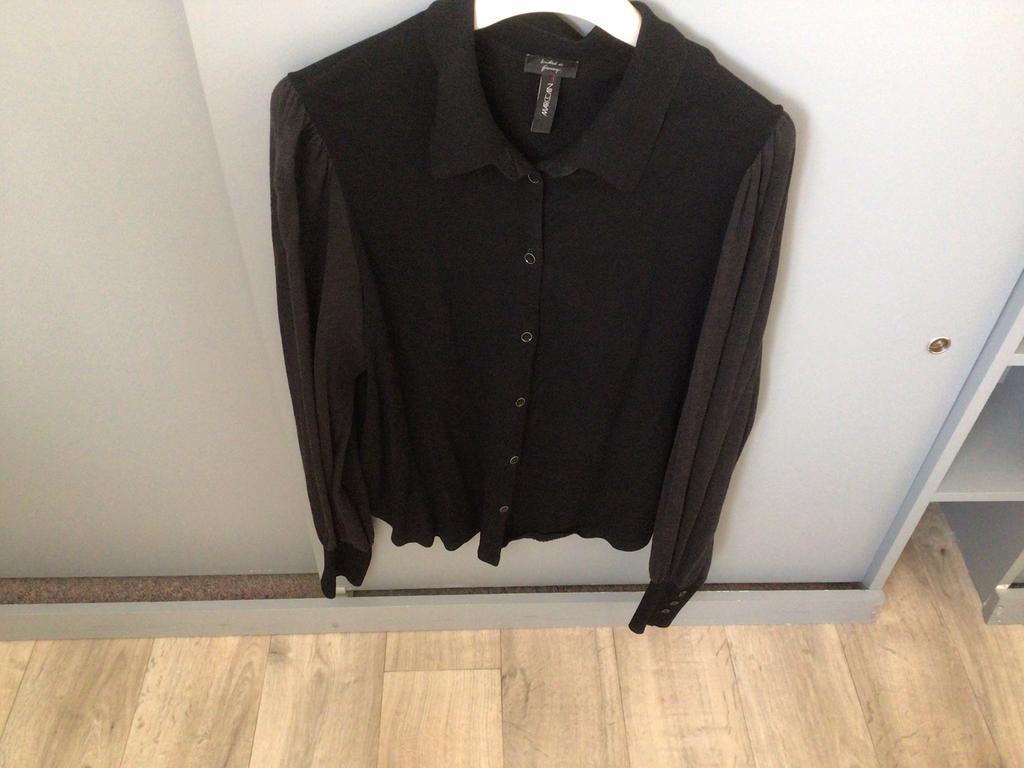 MARCCAIN BLOUSE maat N6(44), Kleding | Dames, Blouses en Tunieken, Ophalen of Verzenden, Zo goed als nieuw, Maat 42/44 (L), Zwart