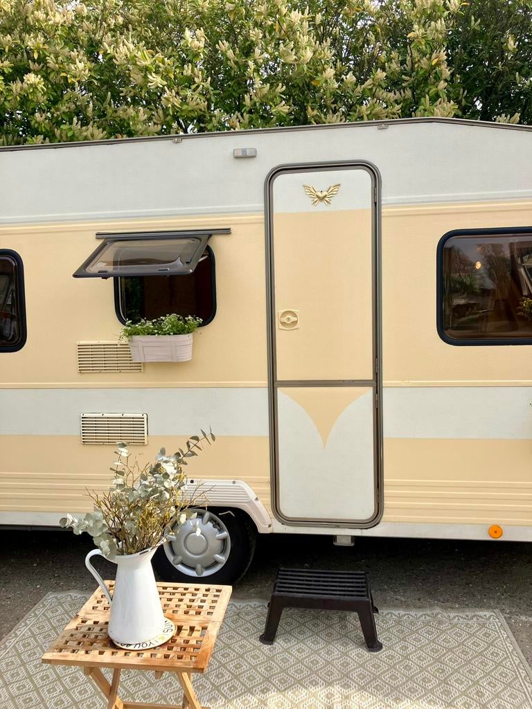 Caravan te koop.Dethleff , Retro , Gepimpte 4 pers caravan, Caravans en Kamperen, Rondzit, Koelkast, Bedrijf, Dethleffs