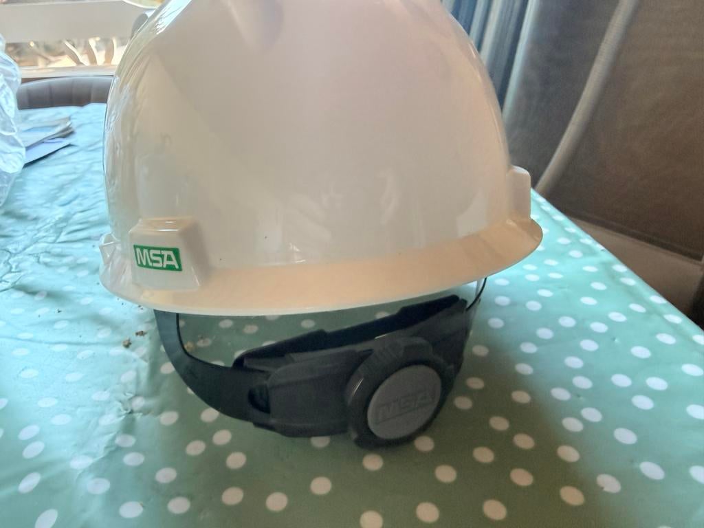 NIEUW! MSA V-GARD Veiligheidshelm met verstelbare binnenka, Ophalen, Nieuw