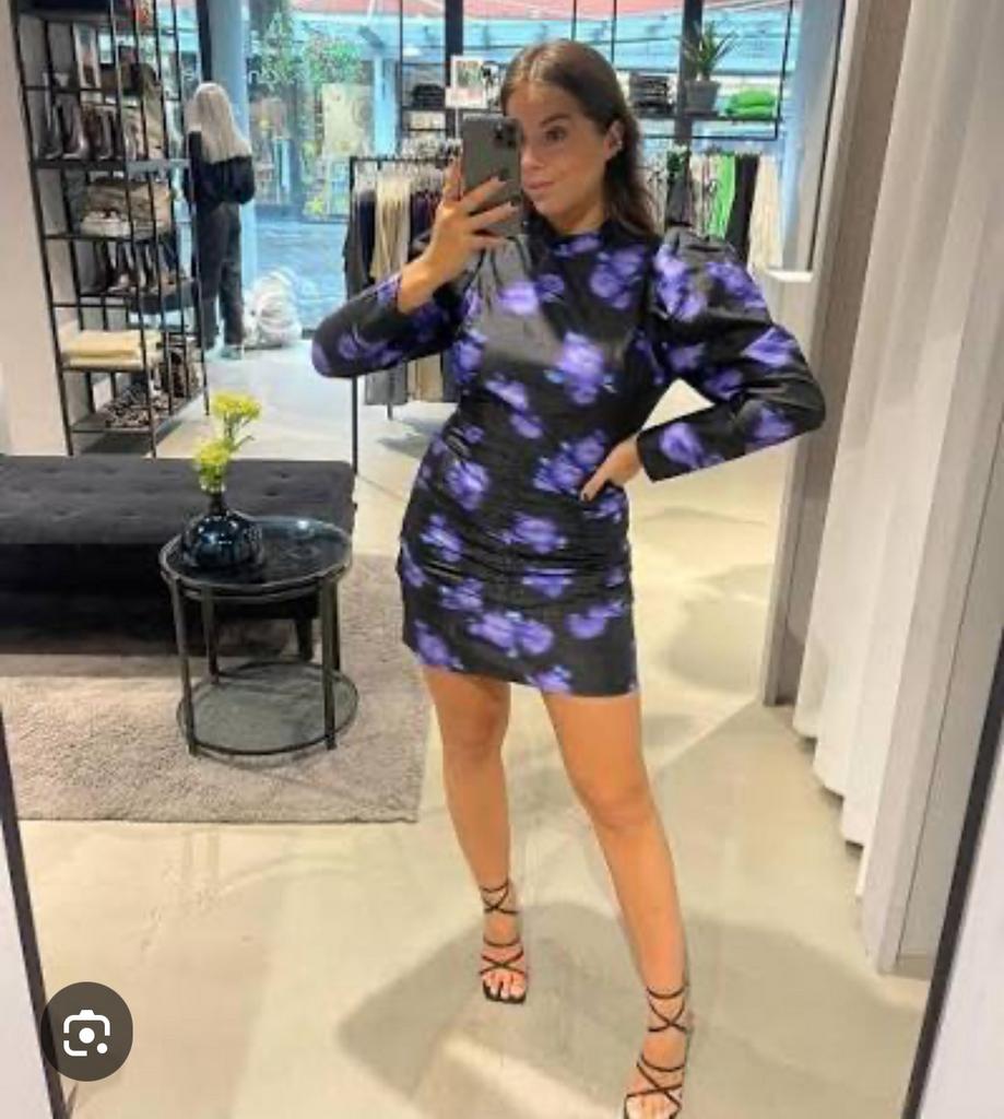 Shoeby jurk, Verzenden, Zo goed als nieuw, Onder de knie