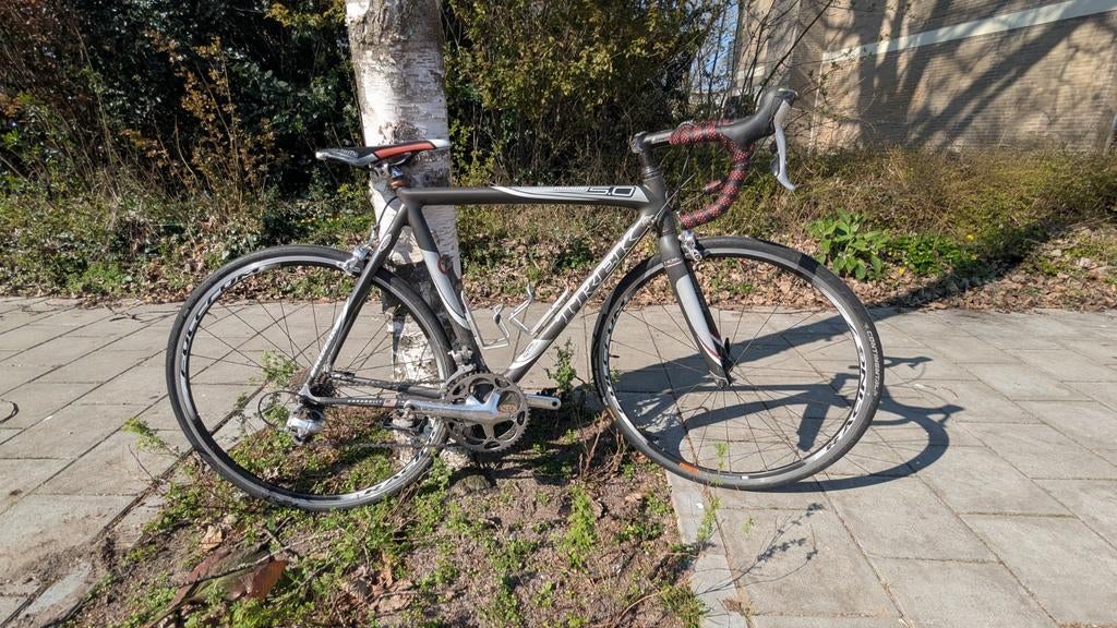 Trek Madone racefiets - Carbon frame maat 57, Fietsen en Brommers, Fietsen | Racefietsen, Overige merken, Gebruikt, Carbon, Ophalen of Verzenden