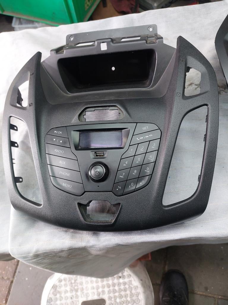 Ford transit connect  inbouw radios, Ophalen of Verzenden