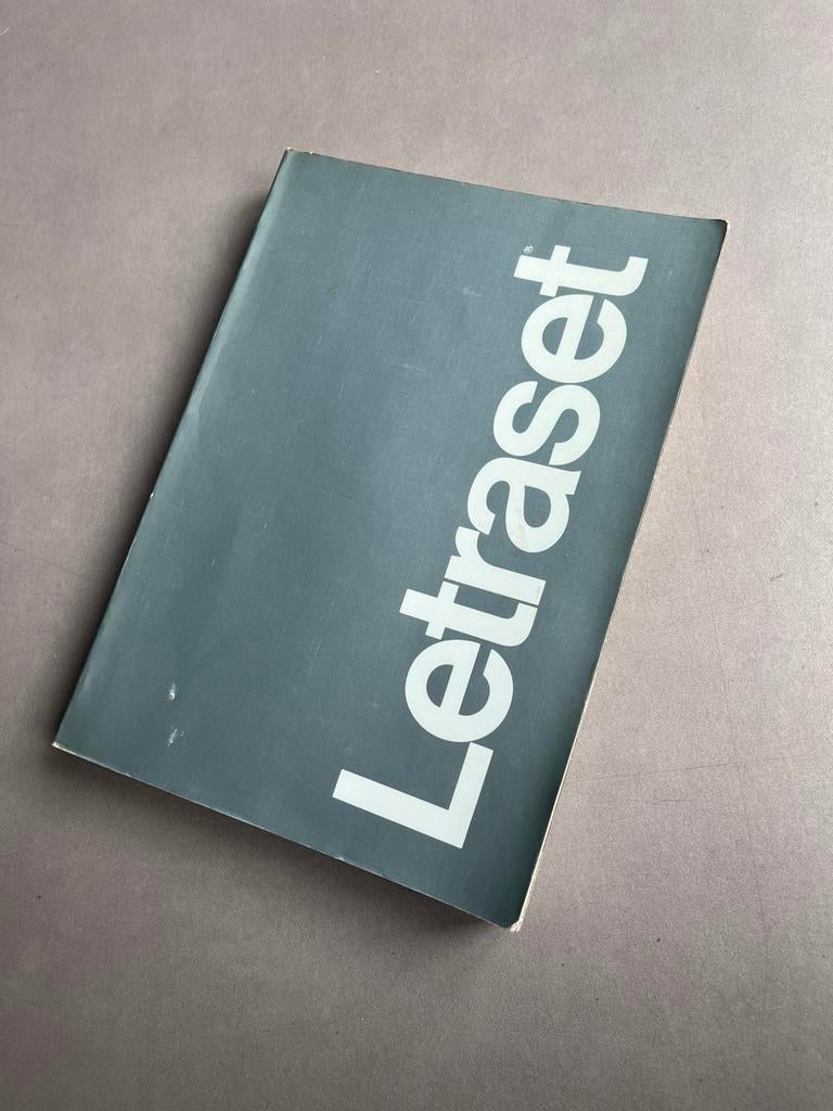 Vintage Letraset boek design huisstijl, Ophalen of Verzenden, Gelezen, Grafische vormgeving