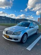 Mercedes-Benz C-Klasse 1.8 C180 CGI Sedan AUT 2010 Grijs, Auto's, Mercedes-Benz, Automaat, 745 kg, Achterwielaandrijving, 1800 kg