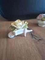 Aristocrat Bone China kruiwagen met roos, Verzamelen, Beelden en Beeldjes, Ophalen of Verzenden