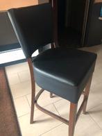 Barstoel zwart kuntsleer, Huis en Inrichting, Barkrukken, 1 kruk, Ophalen of Verzenden, Zo goed als nieuw, 60 tot 90 cm