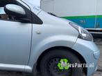 Scherm rechts-voor van een Toyota Aygo (8R0), Gebruikt, -, -, Ophalen of Verzenden