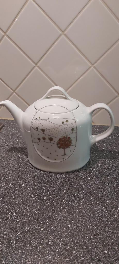 Mooie theepot van porselein, Ophalen, Overige typen, Zo goed als nieuw, Overige stijlen