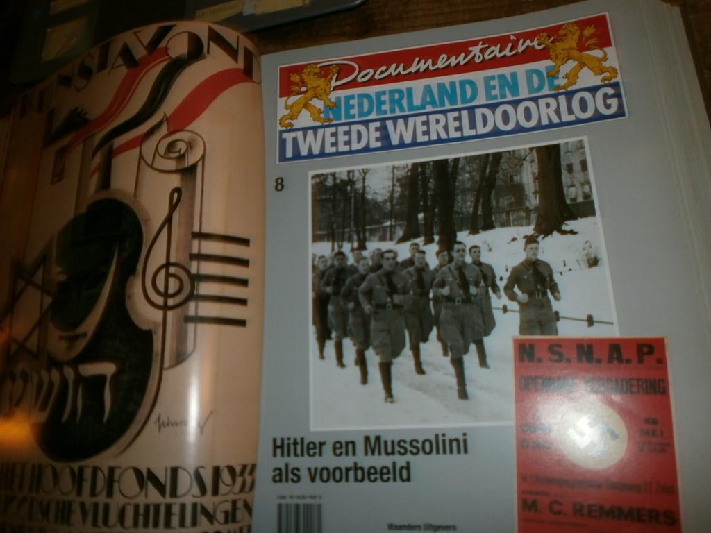nederland en de tweede wereldoorlog 2 delen compleet, Ophalen of Verzenden, Tweede Wereldoorlog, Zo goed als nieuw, Overige onderwerpen