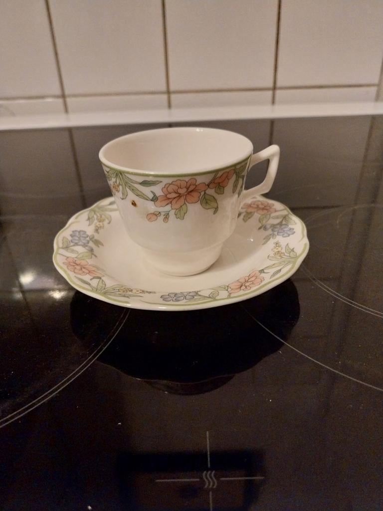 Royal Doulton Sudbury espresso kopje met schotel, Antiek en Kunst, Ophalen of Verzenden