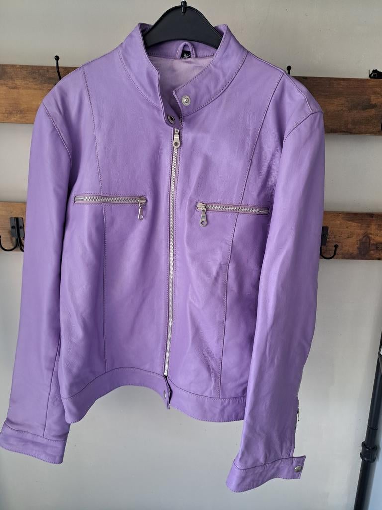 2 lederen jasjes, Ophalen of Verzenden, Zo goed als nieuw, Maat 42/44 (L), Roze