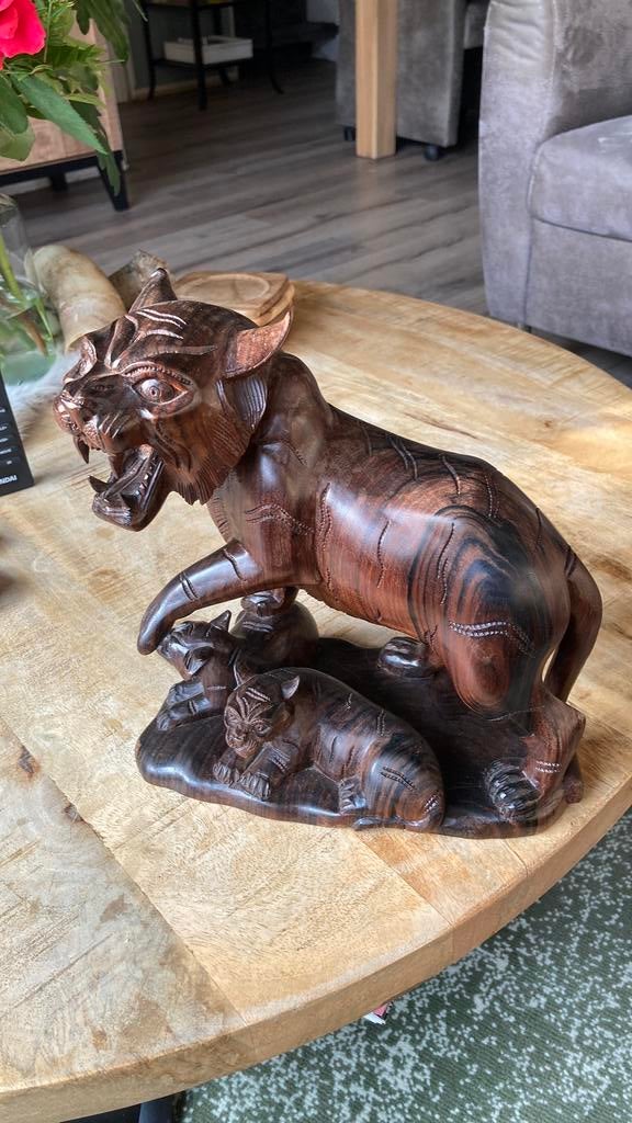 Te koop aangeboden Afr tijger met jongen., Verzamelen, Beelden en Beeldjes, Ophalen, Zo goed als nieuw, Dier