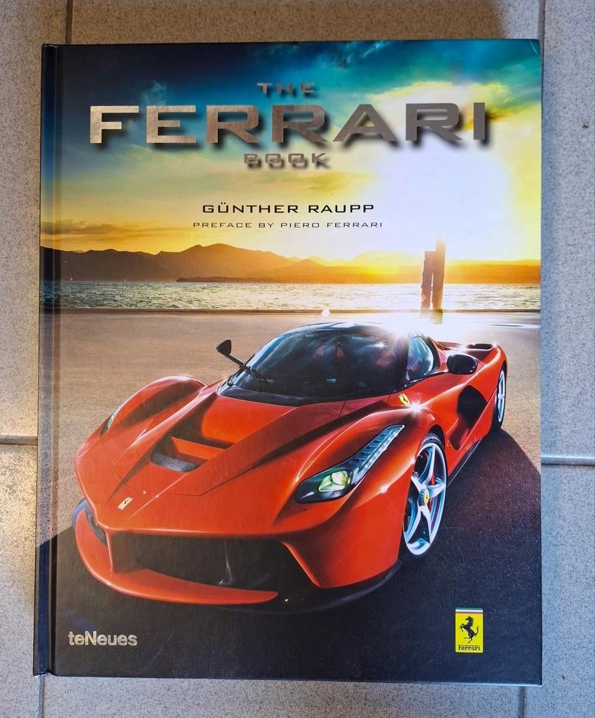 Boek over Ferrari., Ophalen, Zo goed als nieuw, Ferrari