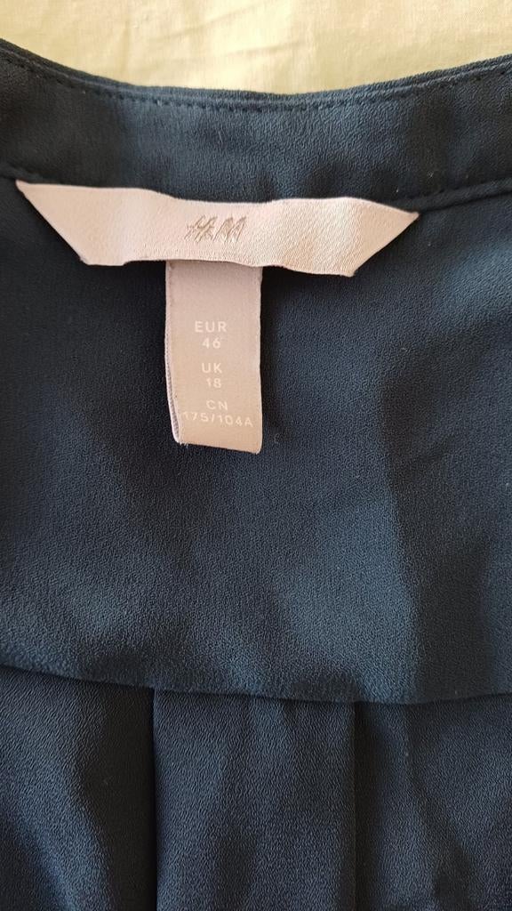 Donkergroene H&M top met plooien, maat 46, Kleding | Dames, Blouses en Tunieken, H&M, Maat 46/48 (XL) of groter, Ophalen of Verzenden