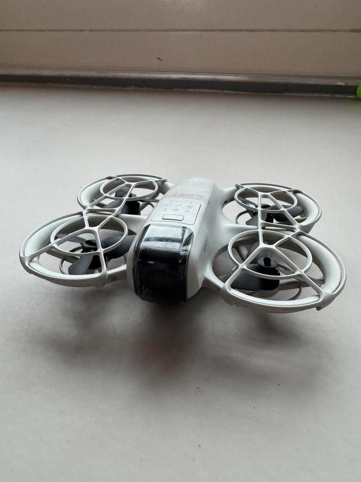 DJI Neo drone voor beginners, Audio, Tv en Foto, Drones, Zo goed als nieuw, Cameradrone, Topkwaliteit, DJI, Minder dan 250 gram