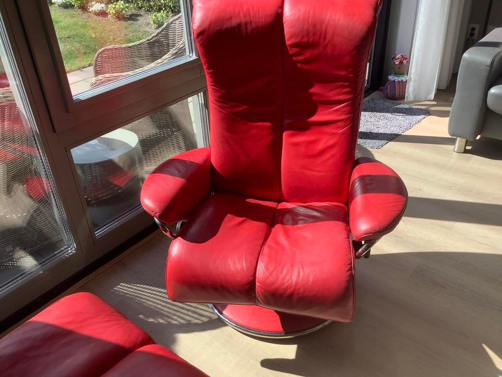 Stressless Fauteuil met Voetenbank, Ophalen, Leer, Zo goed als nieuw, 75 tot 100 cm