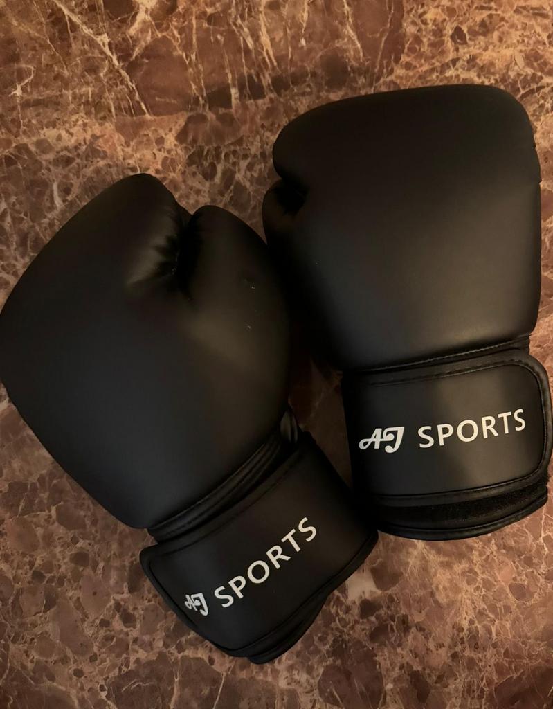 Bokshandschoenen en Bokszak AJ Sports - Zo goed als nieuw, Ophalen, Zo goed als nieuw, Bokshandschoenen