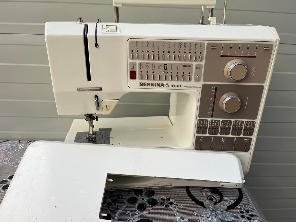 Bernina 1130 Computer gestuurde naaimachine, Ophalen of Verzenden, Zo goed als nieuw, Naaimachine, Bernina