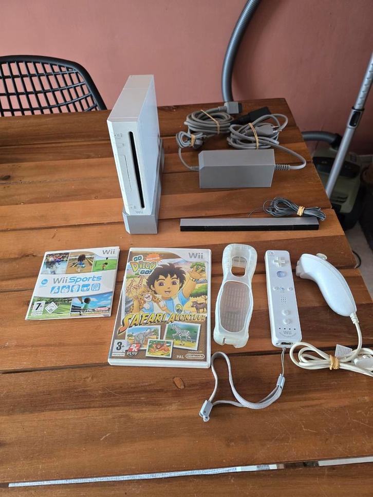 Wii console met  spellen en accessoires, Spelcomputers en Games, Spelcomputers | Nintendo Wii, Gebruikt, Ophalen of Verzenden