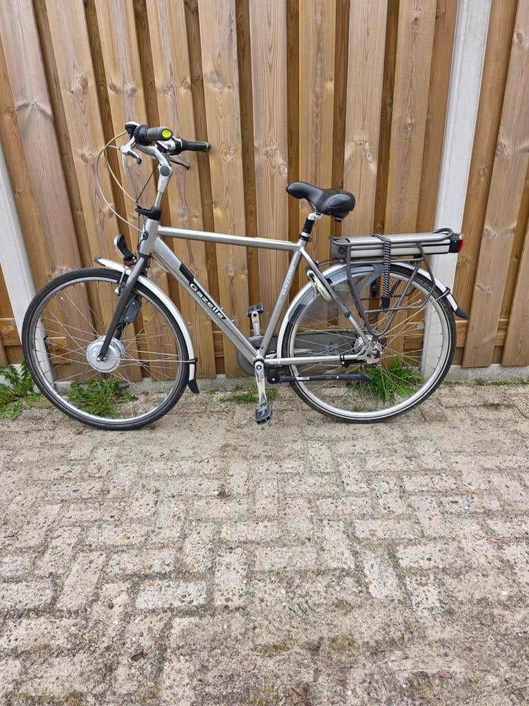 Elektrische Fiets Gazelle Innergy Nieuwe Zilvere Accu, Fietsen en Brommers, Elektrische fietsen, Ophalen of Verzenden, Zo goed als nieuw