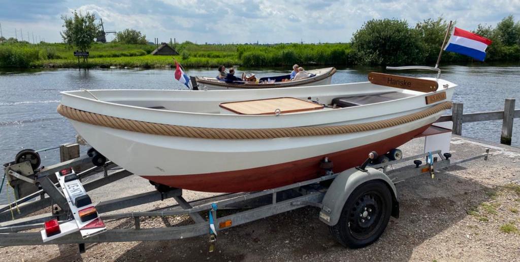 Stalen vlet met inboard motor, Watersport en Boten, Sloepen, Zo goed als nieuw, Tot 10 pk, 3 tot 6 meter, Binnenboordmotor, Diesel