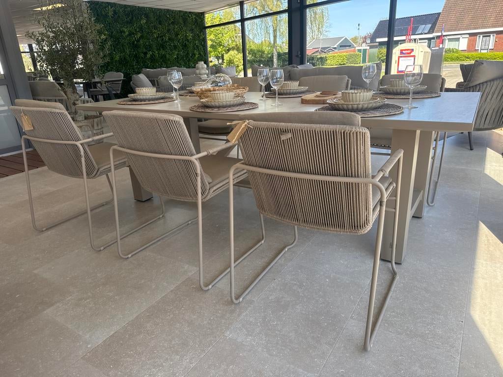 4 Seasons Outdoor Parma latte tuinset - showmodel, Ophalen, Zo goed als nieuw