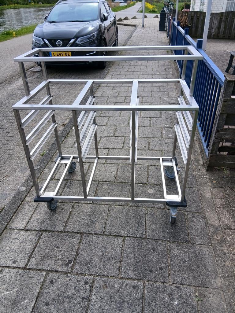 RVS Horeca Kar voor Dienbladen, Ophalen, Gebruikt