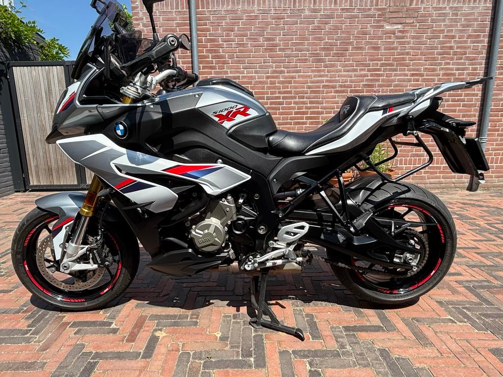BMW S1000XR - Sportieve Toermotor met Topuitrusting, 4 cilinders, Motorrijbewijs A, Gebruikt, Particulier
