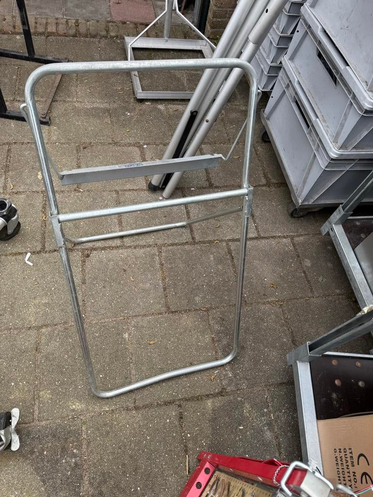 Metalen houder voor papierrol, Huis en Inrichting, Ophalen of Verzenden, Gebruikt