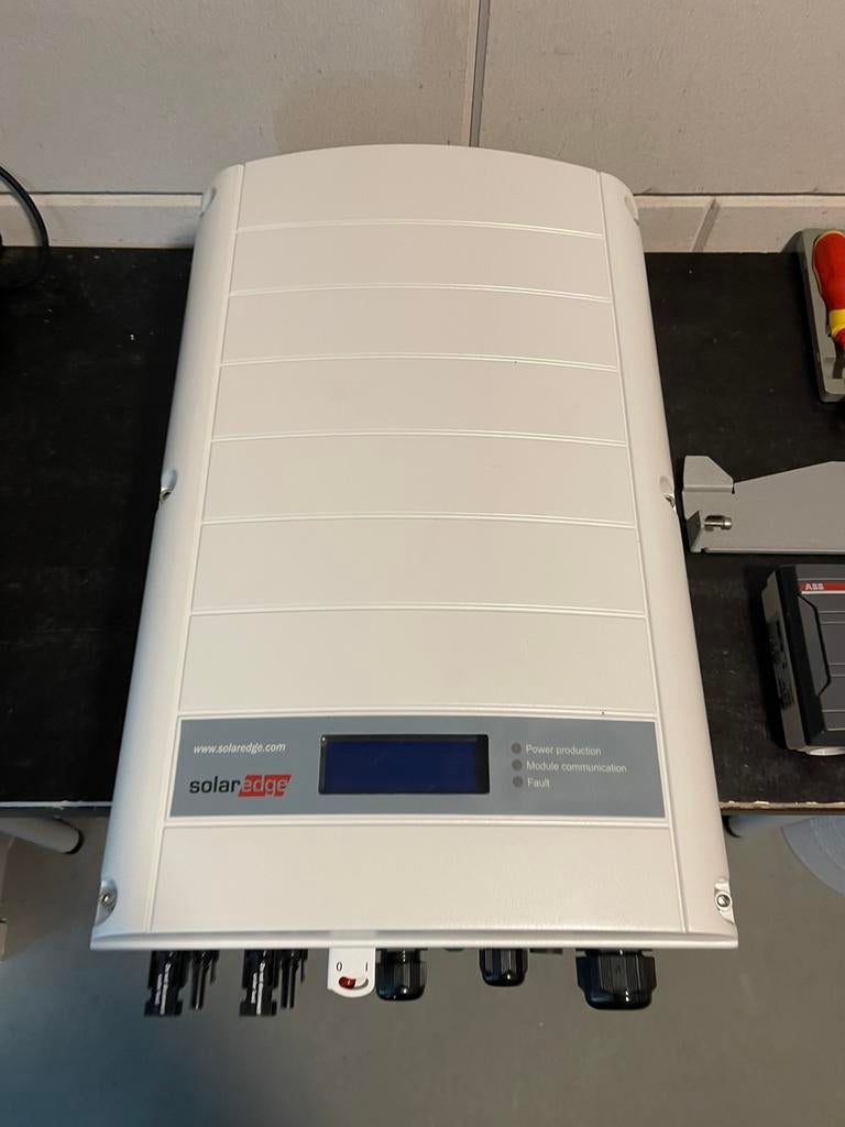SolarEdge SE7K 3‑Fase Omvormer (Incl. beugel), Hobby en Vrije tijd, Elektronica-componenten, Zo goed als nieuw, Ophalen of Verzenden