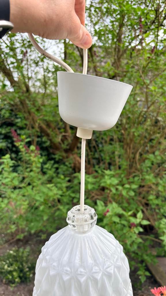 Witte plafondlamp met patroon, Ophalen of Verzenden, Gebruikt, Glas