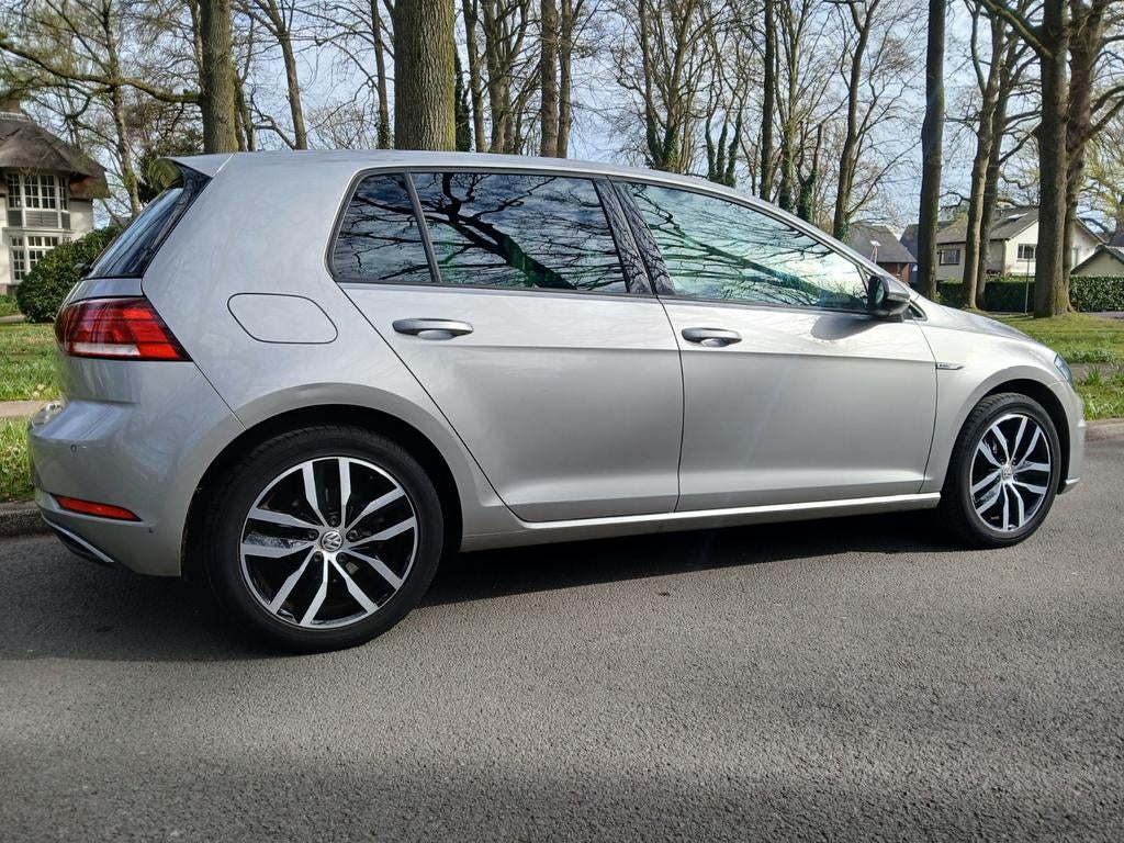 Volkswagen Golf E-golf Elektromotor 136pk 5D Aut. 2019 Grijs, Auto's, Volkswagen, Zwart, 35 kWh, Elektrisch, 315 min