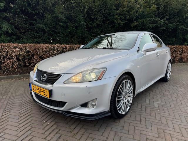 Lexus IS 250 EXECUTIVE/NL AUTO/XENON/LEER/TOPSTAAT, Auto's, Lexus, 2500 cc, Gebruikt, Bedrijf, Handgeschakeld