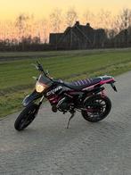 Derbi Senda DRD X-TREME SM, Fietsen en Brommers, Brommers | Derbi, Ophalen, 6 versnellingen, Gebruikt, Maximaal 45 km/u