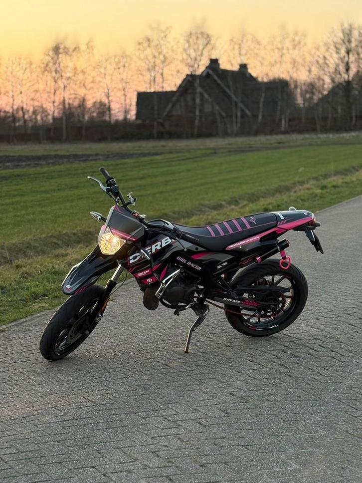 Derbi Senda DRD X-TREME SM, Fietsen en Brommers, Brommers | Derbi, Gebruikt, Maximaal 45 km/u, Ophalen