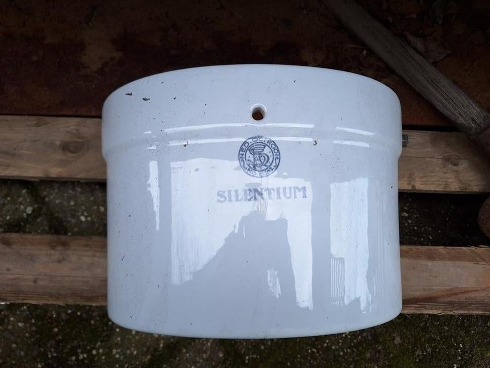 Silentium stortbak spoelbak voor jaren 30 toilet, Ophalen, Gebruikt, Steen, Toilet