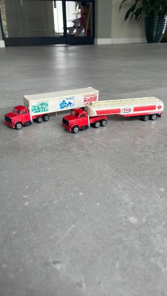 Trans Continent Truck en de Esso Tankwagen, Hobby en Vrije tijd, Modelauto's | 1:50, Ophalen of Verzenden, Zo goed als nieuw, Bus of Vrachtwagen