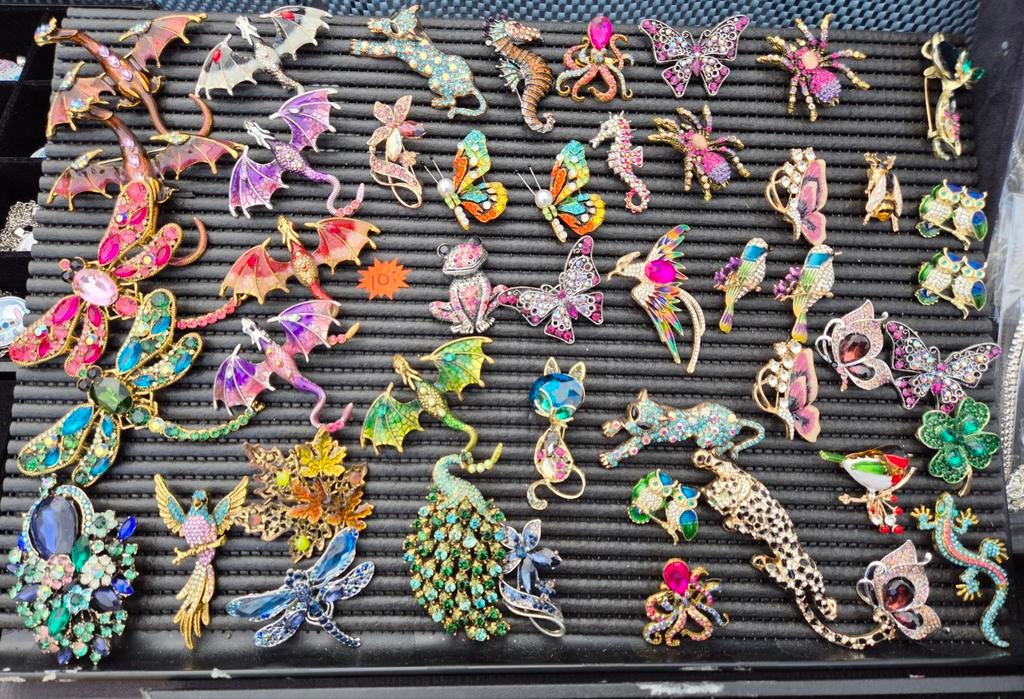 Diverse Broches met speld magneet en Disney pins, Overige materialen, 4 tot 7 cm, Met strass, Blauw