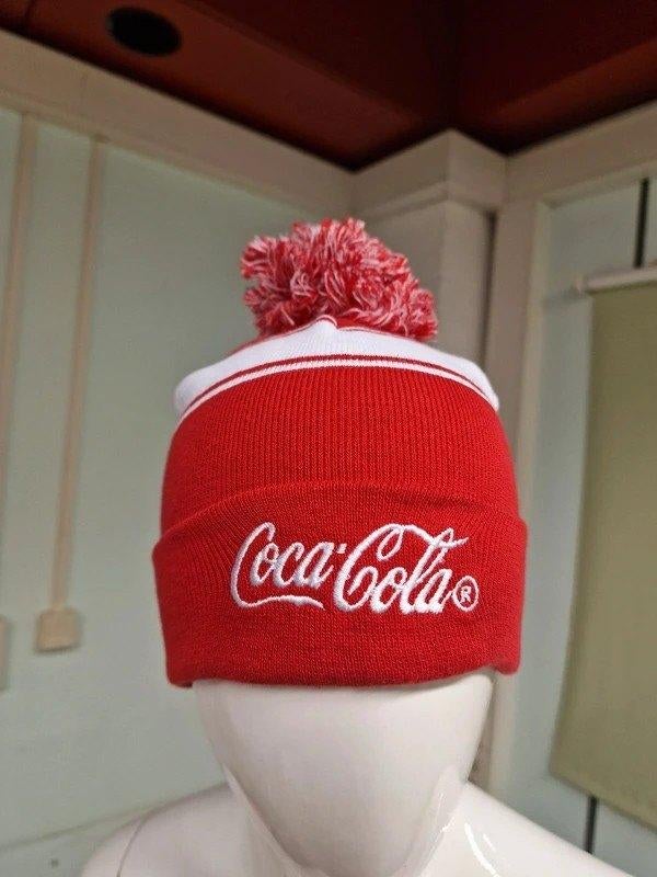 Coca Cola muts rood wit unisex winter, Kleding | Dames, Mutsen, Sjaals en Handschoenen, Ophalen of Verzenden, Maat 38/40 (M), Muts