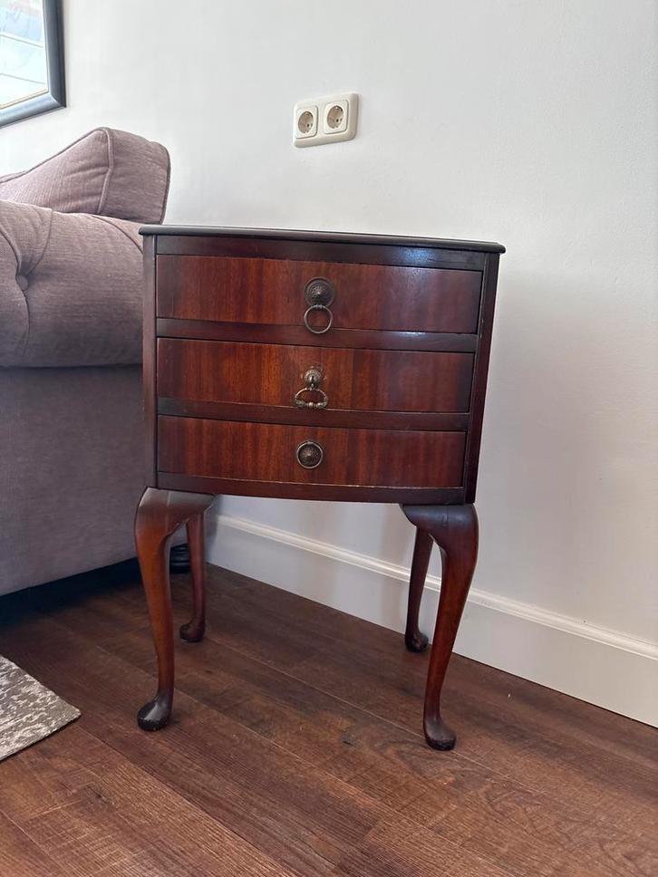 Schattig Notenhouten Ladekastje - 45x35x69 cm, Huis en Inrichting, Kasten | Ladekasten, Gebruikt, Minder dan 100 cm, Minder dan 50 cm