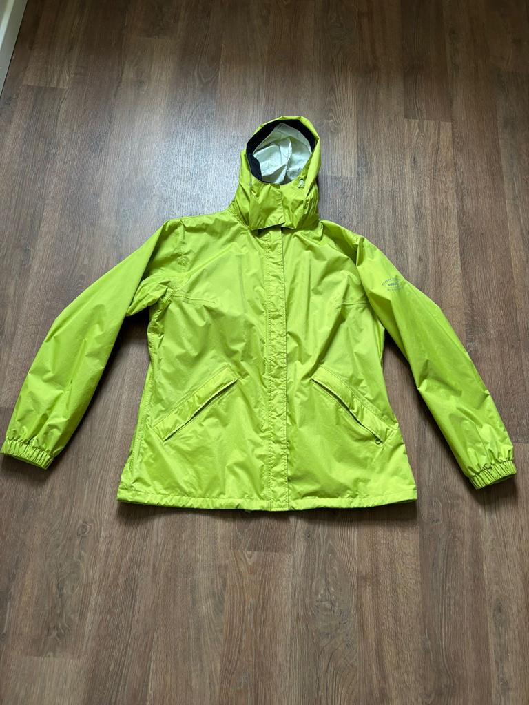 Regenjas AGU maat M (lime), Caravans en Kamperen, Regenkleding, Zo goed als nieuw, Regenjas, Dames, Ophalen of Verzenden