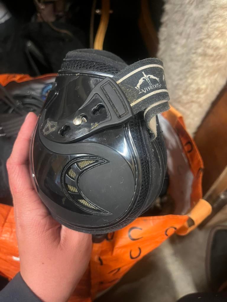 Veredus kogel bsschermer L, Dieren en Toebehoren, Paarden en Pony's | Hoofdstellen en Tuigage, Ophalen of Verzenden, Zo goed als nieuw