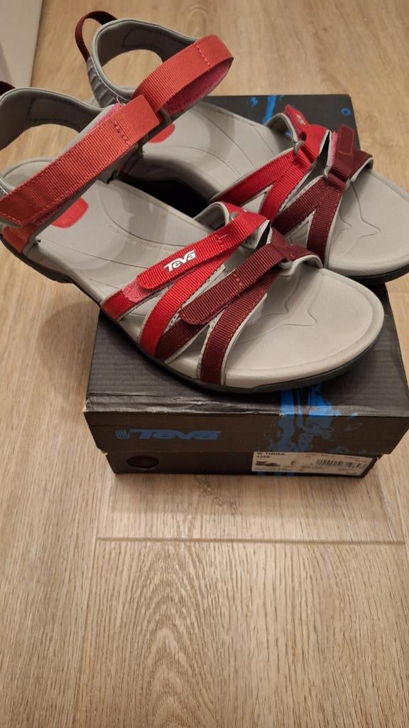 Teva sandalen  42 heel goed, Kleding | Dames, Schoenen, Ophalen of Verzenden, Zo goed als nieuw, Sandalen of Muiltjes