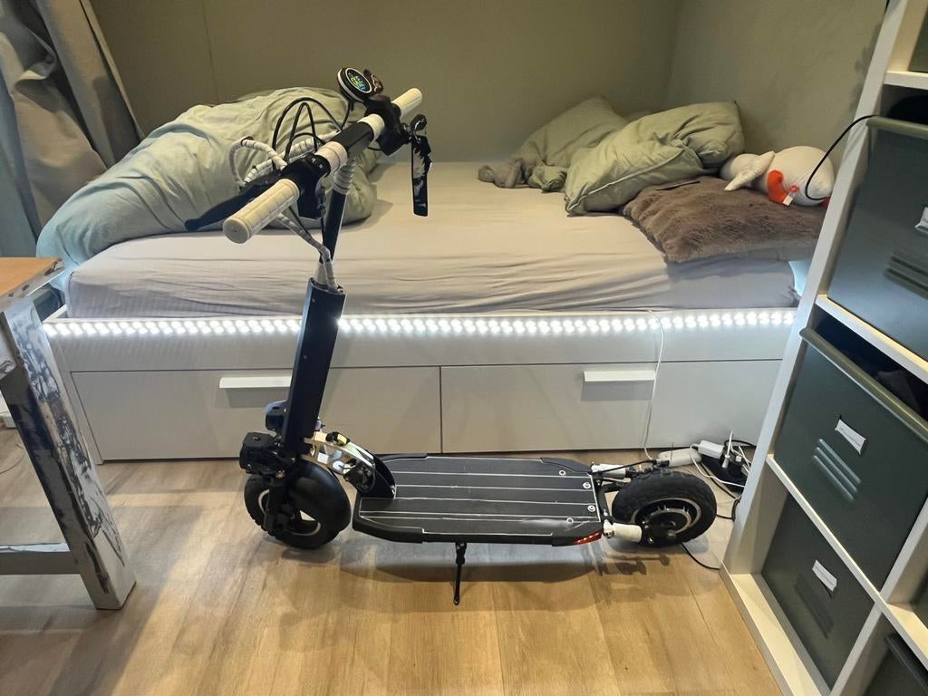 Elektrische step ruilen of kopen 52v 25ah 65kmph, Ophalen of Verzenden, Zo goed als nieuw, Elektrische step (E-scooter)