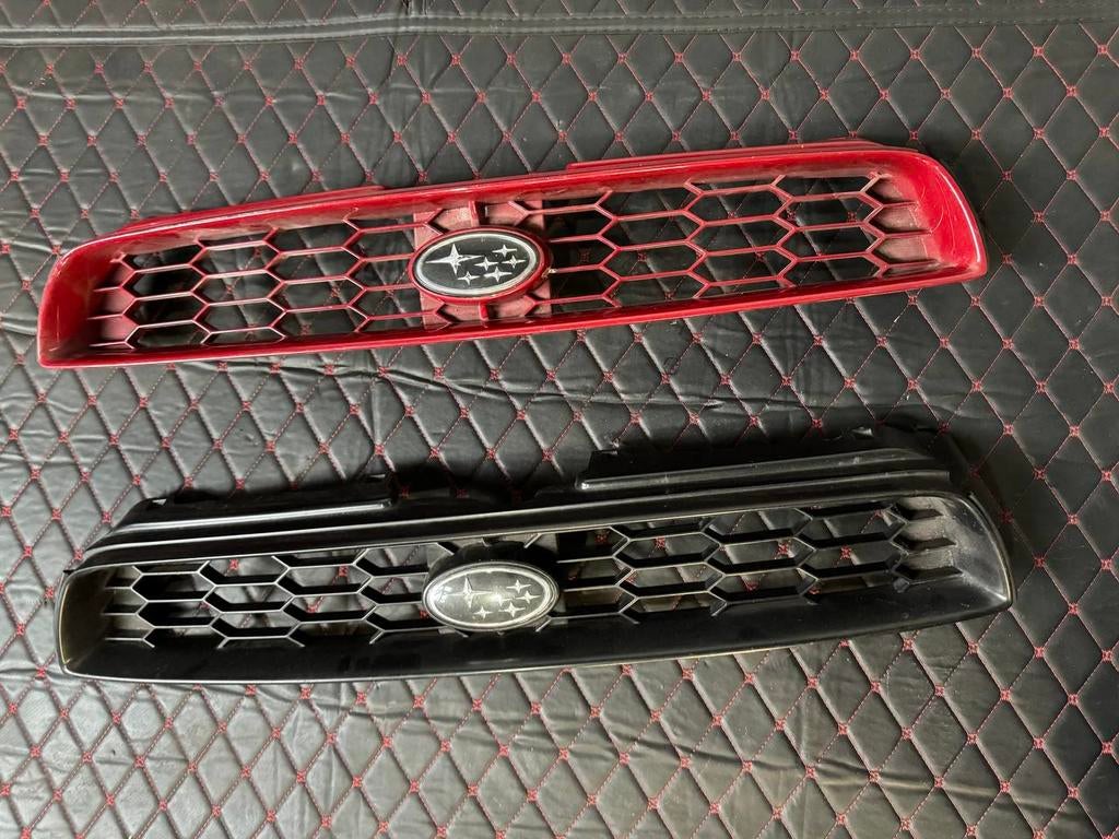 Subaru Impreza Bugeye grille origineel, Subaru, Gebruikt, Voor, Ophalen of Verzenden