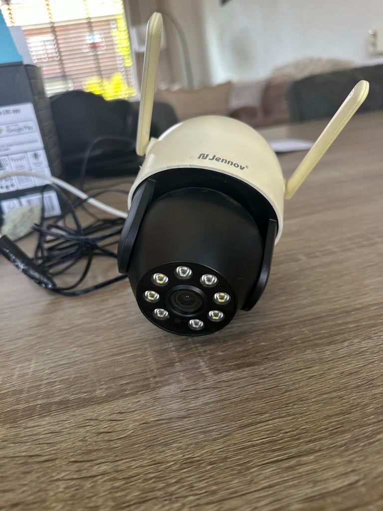 JENNVOV Beveiligingscamera - Buiten, WiFi, PTZ, Ophalen, Gebruikt, Buitencamera