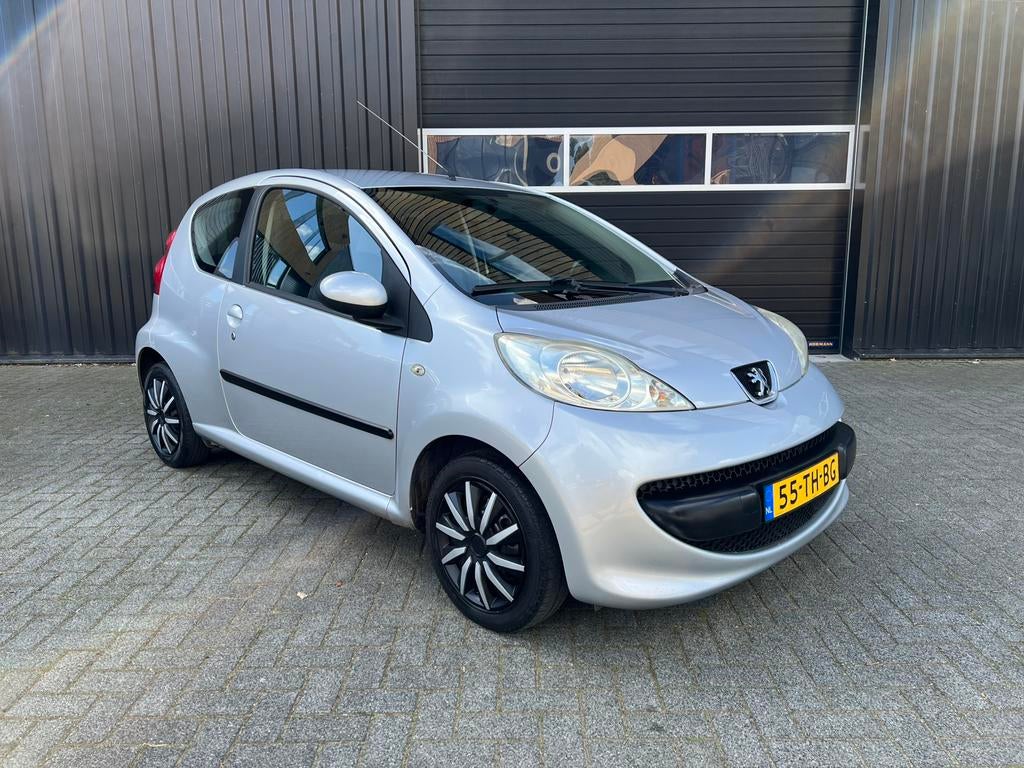 Peugeot 107 1.0 12V 3DR NAP, Airco, 2006 Grijs, Voorwielaandrijving, Stof, 765 kg, 4 stoelen